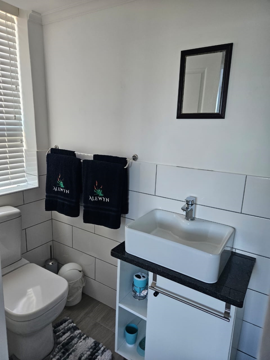 2 Bedroom Property for Sale in Stilbaai Wes Western Cape